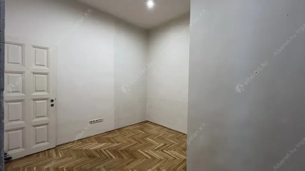 Kiadó albérlet 250000 Ft/hó áron: Budapest, VI. kerület  Teréz körút. Mérete: 66 nm, 1 szobás | Alberlet.hu - 6560875