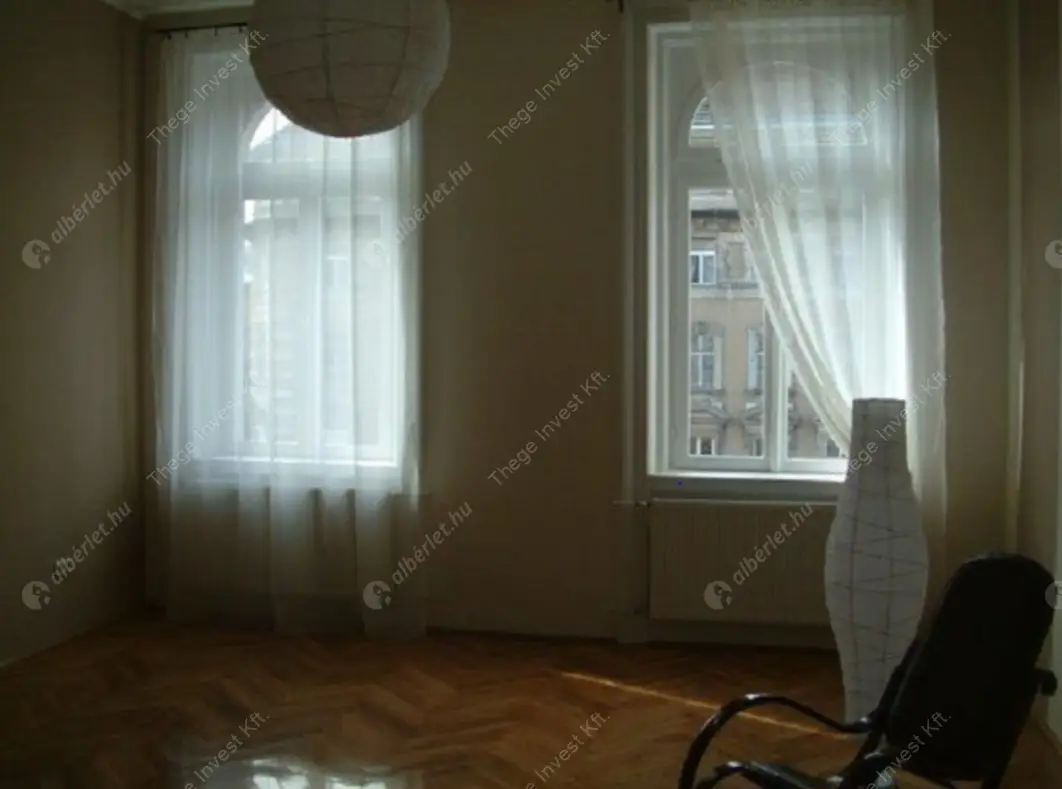 Kiadó albérlet 250000 Ft/hó áron: Budapest, VI. kerület  Teréz körút. Mérete: 66 nm, 2 szobás | Alberlet.hu - 6543112