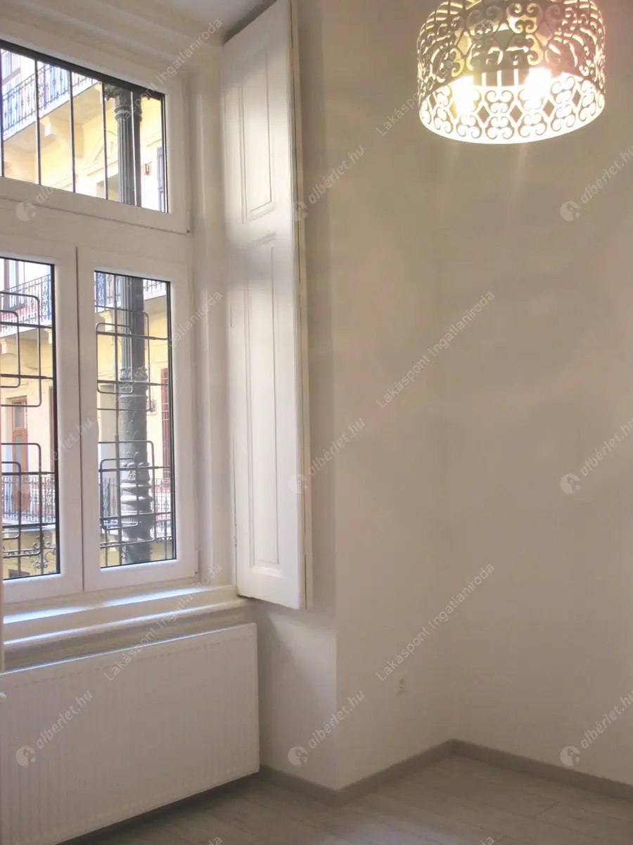 Kiadó albérlet 340000 Ft/hó áron: Budapest, VI. kerület  Teréz körút. Mérete: 70 nm, 2 szobás | Alberlet.hu - 6504464