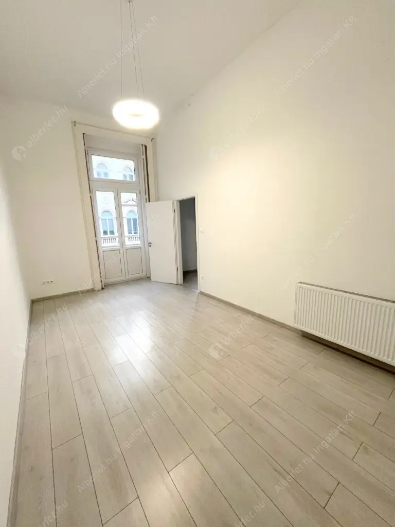 Kiadó albérlet 295000 Ft/hó áron: Budapest, VI. kerület  Teréz körút. Mérete: 70 nm, 2 szobás | Alberlet.hu - 6602001