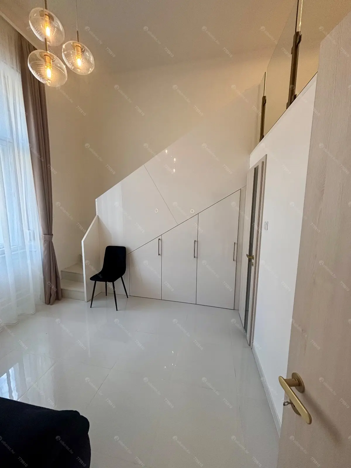 Kiadó albérlet 395000 Ft/hó áron: Budapest, VI. kerület  Teréz körút. Mérete: 72 nm, 3 szobás | Alberlet.hu - 6676444