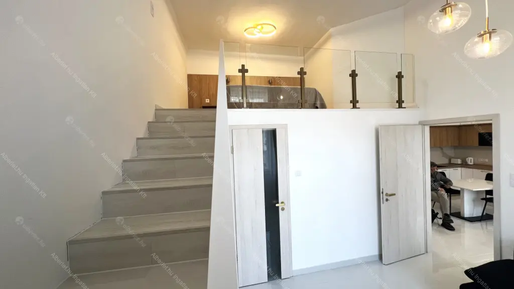 Kiadó albérlet 395000 Ft/hó áron: Budapest, VI. kerület  Teréz körút. Mérete: 72 nm, 3 szobás | Alberlet.hu - 6678333