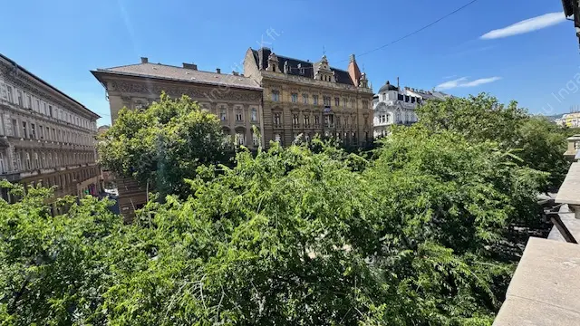 Kiadó albérlet 350000 Ft/hó áron: Budapest, VI. kerület  Teréz körút. Mérete: 80 nm, 2 szobás | Alberlet.hu - 6534328