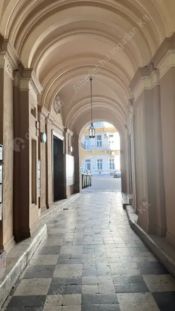 Kiadó albérlet 350000 Ft/hó áron: Budapest, VI. kerület  Teréz körút. Mérete: 80 nm, 2 szobás | Alberlet.hu - 6625141