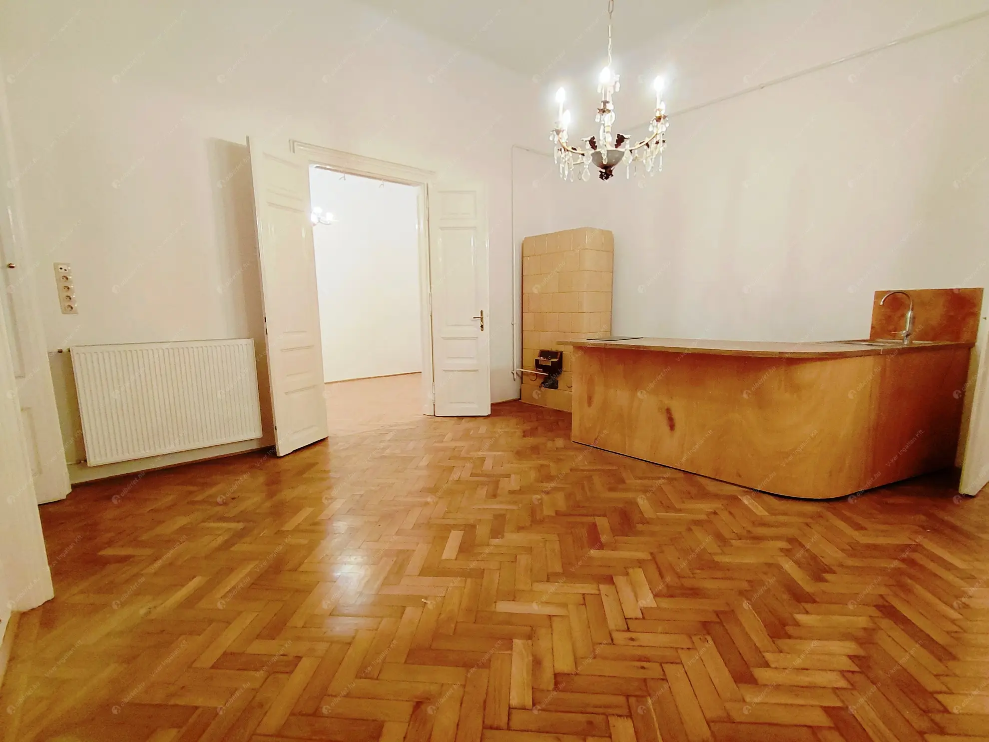 Kiadó albérlet 360000 Ft/hó áron: Budapest, VI. kerület  Teréz körút. Mérete: 80 nm, 3 szobás | Alberlet.hu - 6556639