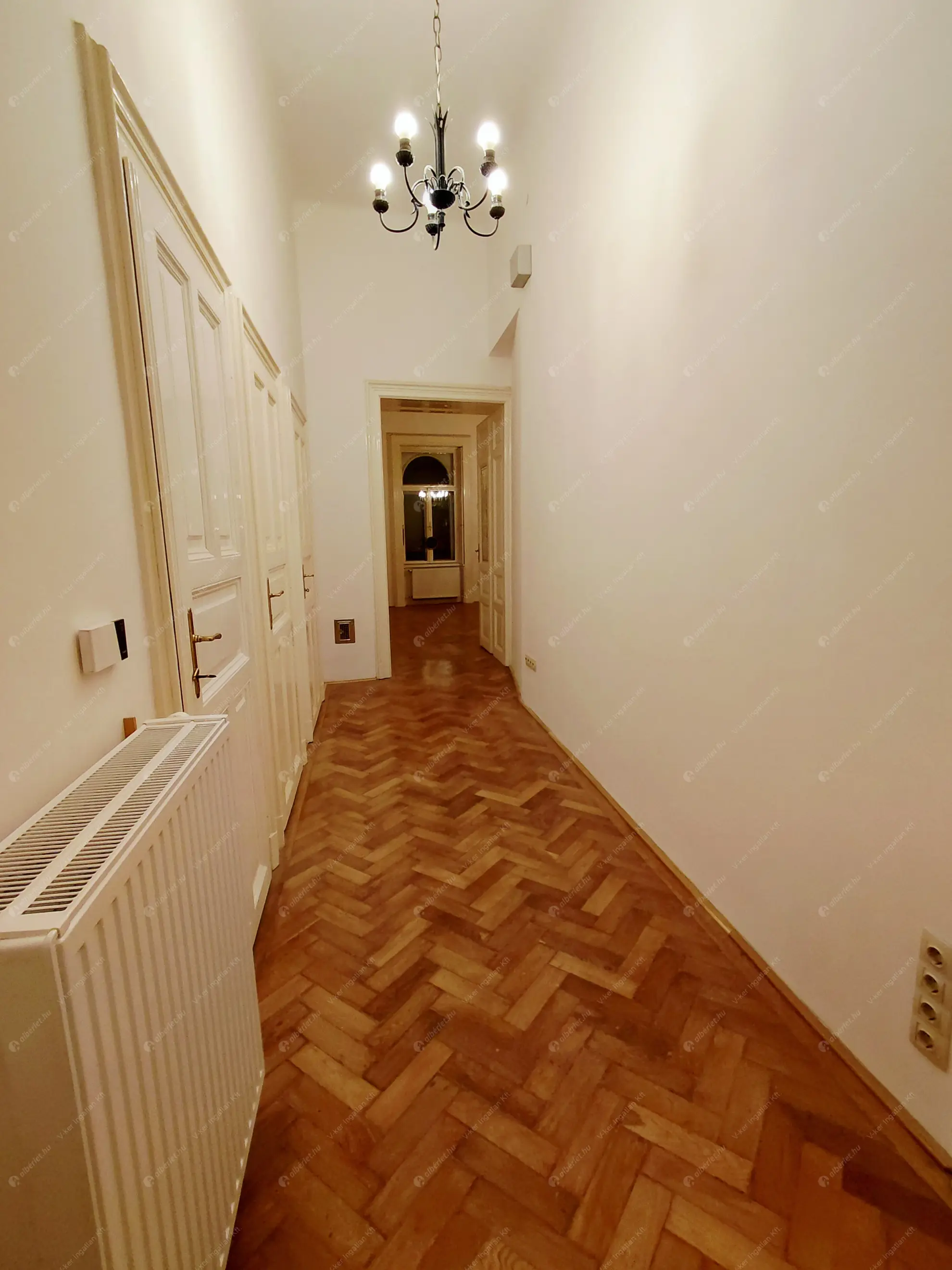 Kiadó albérlet 360000 Ft/hó áron: Budapest, VI. kerület  Teréz körút. Mérete: 80 nm, 3 szobás | Alberlet.hu - 6556644