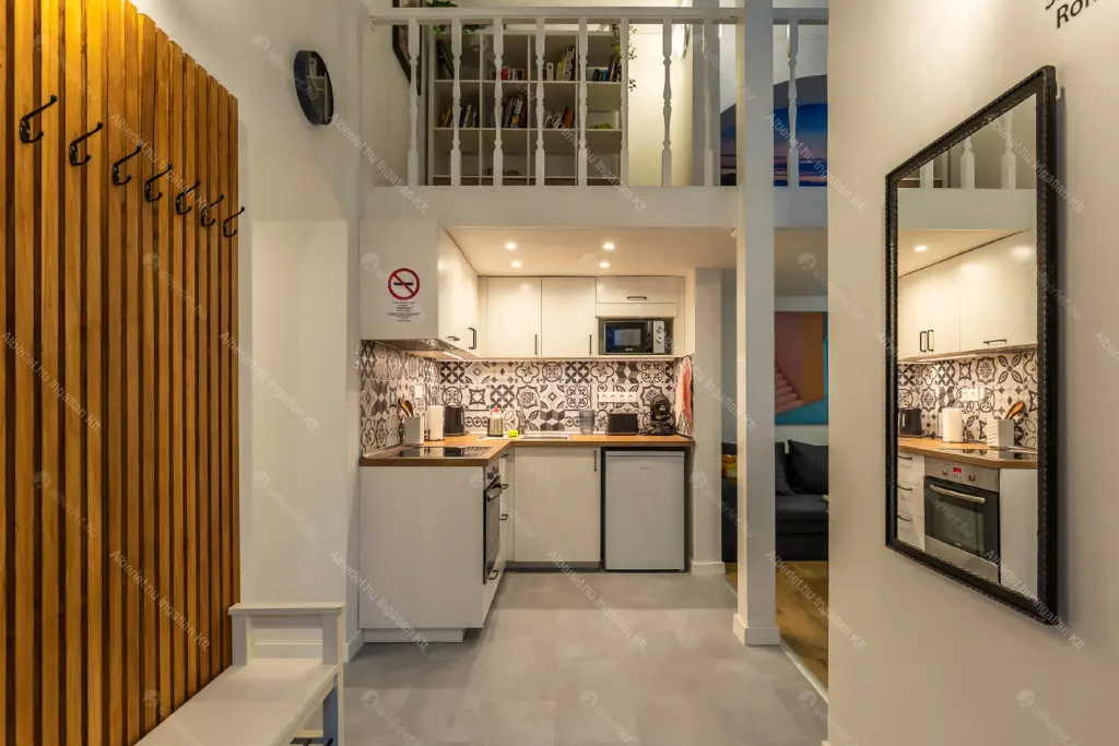 Kiadó albérlet 350000 Ft/hó áron: Budapest, VI. kerület  Teréz körút. Mérete: 80 nm, 3 szobás | Alberlet.hu - 6676971