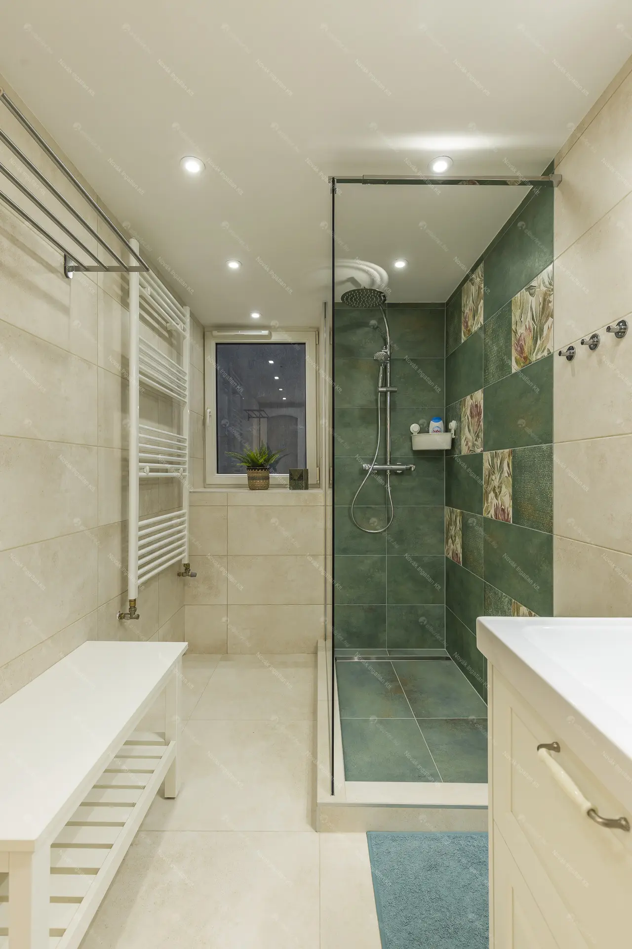 Kiadó albérlet 350000 Ft/hó áron: Budapest, VI. kerület  Teréz körút. Mérete: 80 nm, 1 szobás | Alberlet.hu - 6678005