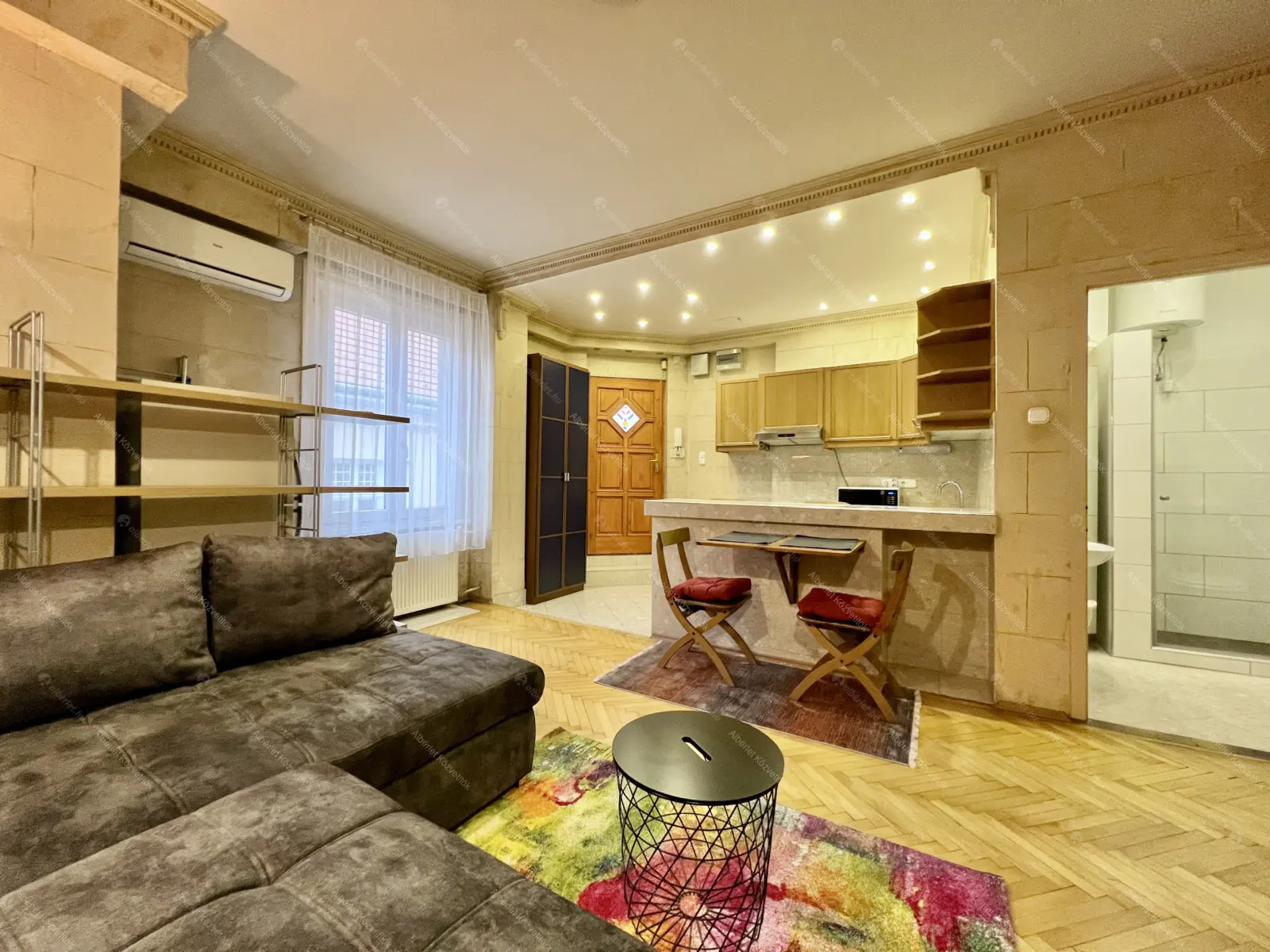 Kiadó albérlet 225000 Ft/hó áron: Budapest, VI. kerület  Városligeti fasor. Mérete: 28 nm, 1 szobás | Alberlet.hu - 6650974