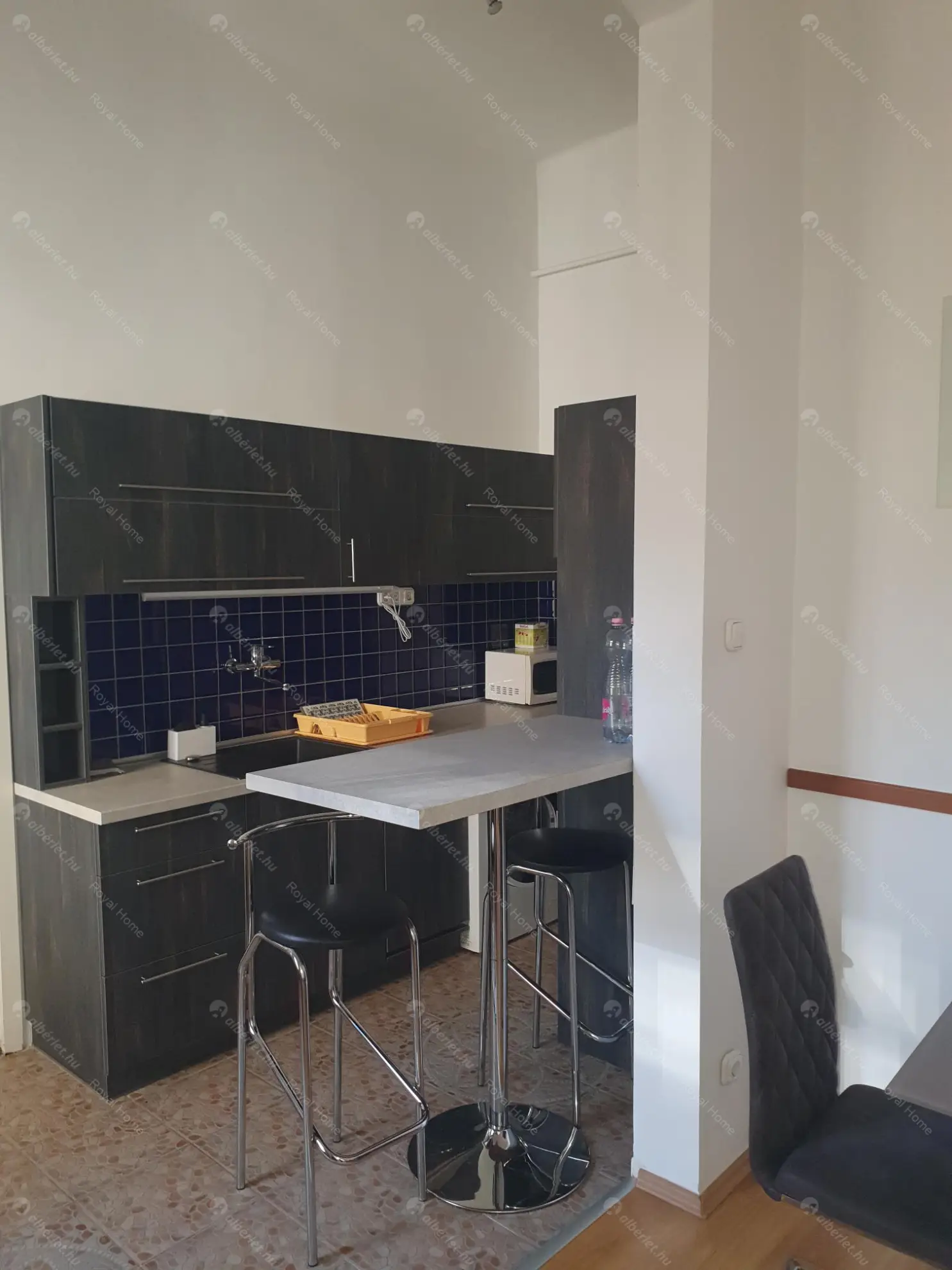 Kiadó albérlet 280000 Ft/hó áron: Budapest, VI. kerület  Vasvári Pál utca. Mérete: 61 nm, 2 szobás | Alberlet.hu - 6573264