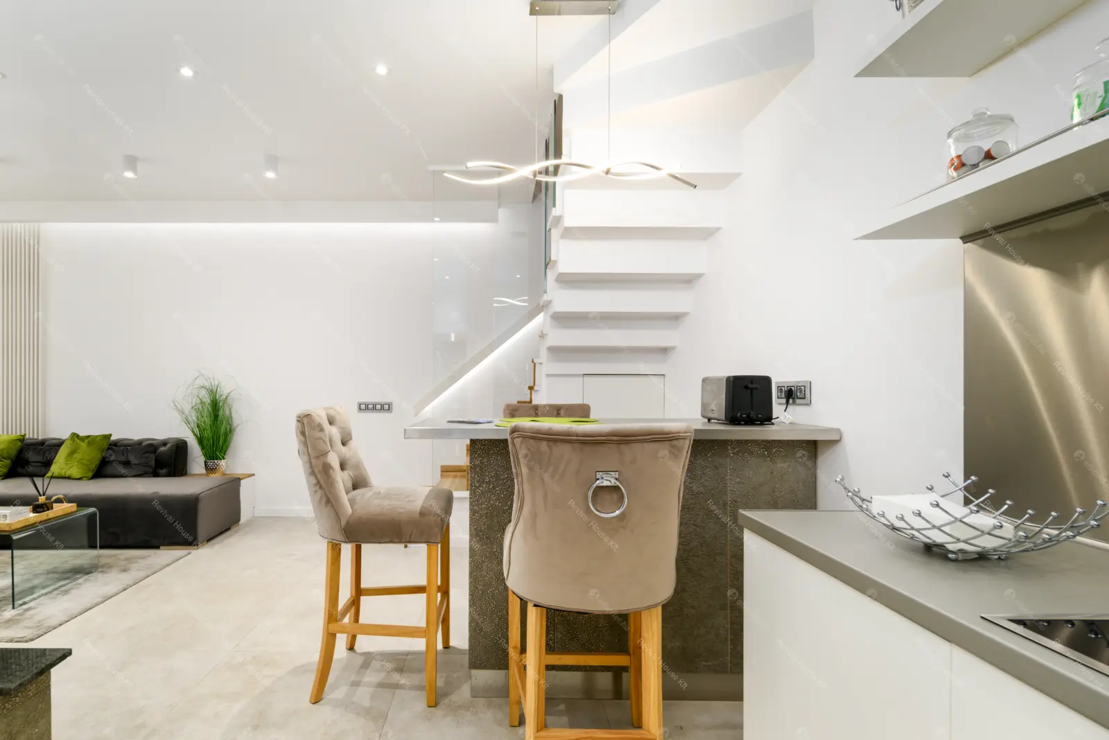 Kiadó albérlet 740000 Ft/hó áron: Budapest, VI. kerület  Vörösmarty utca. Mérete: 100 nm, 3 szobás | Alberlet.hu - 6640474