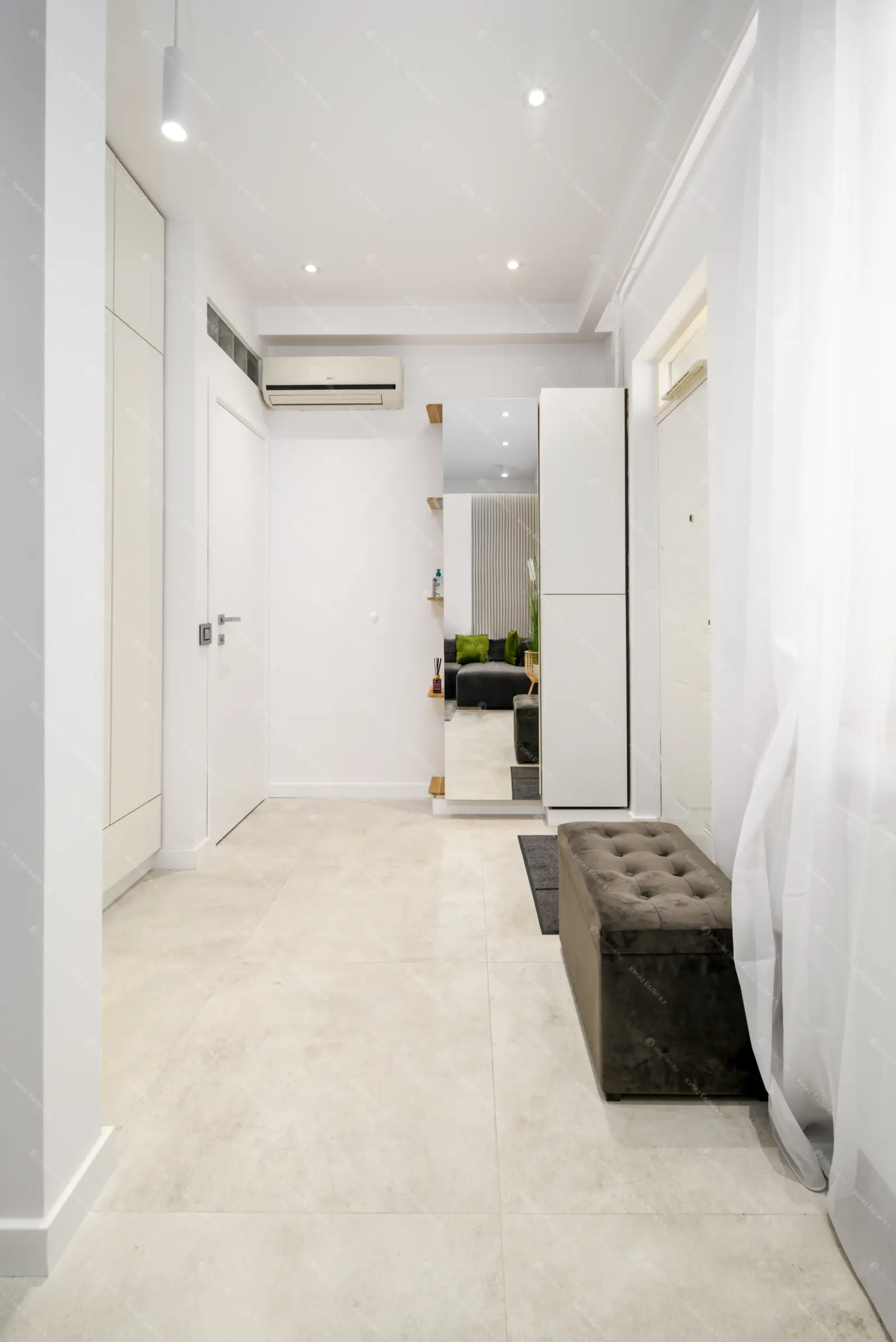 Kiadó albérlet 740000 Ft/hó áron: Budapest, VI. kerület  Vörösmarty utca. Mérete: 100 nm, 3 szobás | Alberlet.hu - 6636141