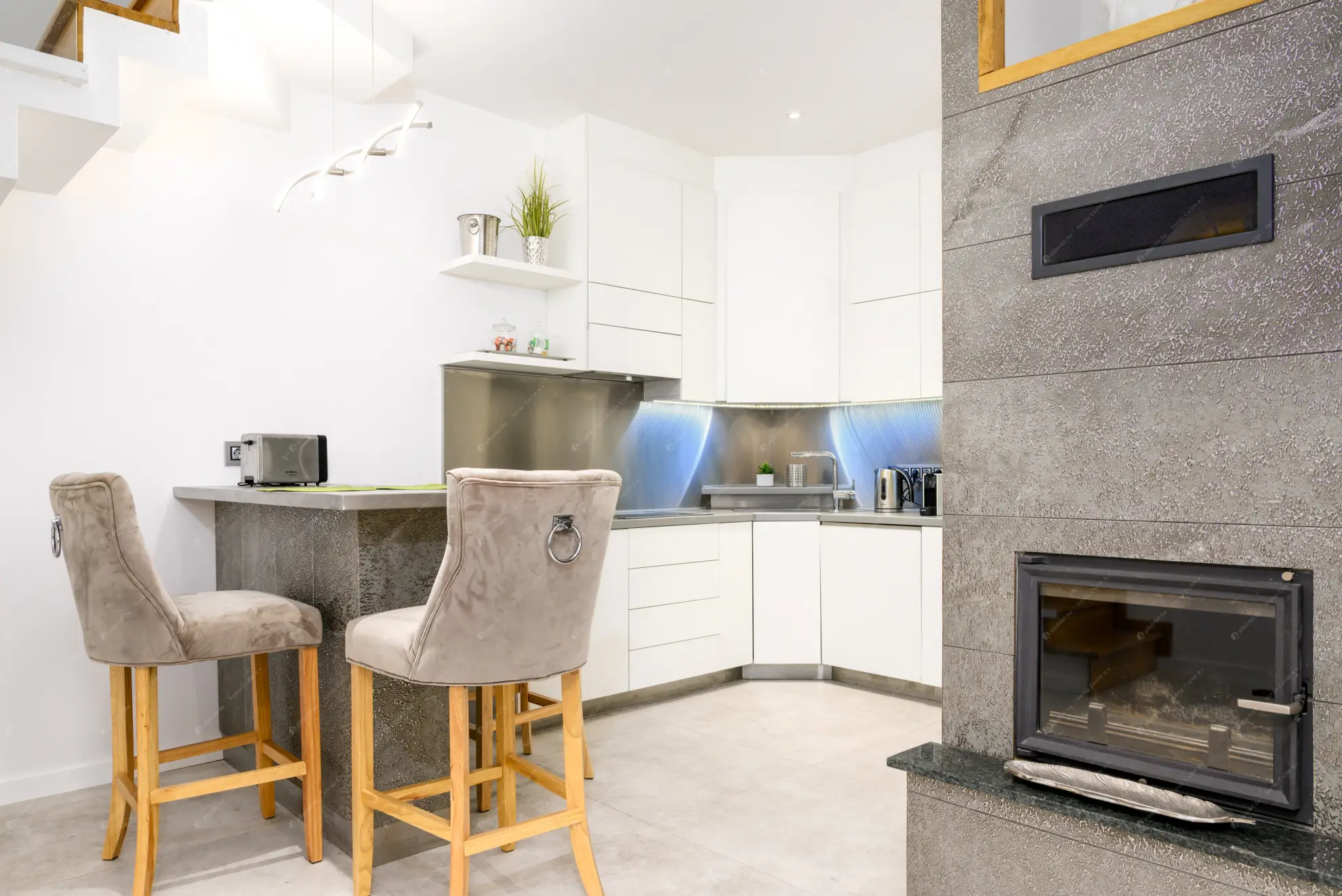 Kiadó albérlet 740000 Ft/hó áron: Budapest, VI. kerület  Vörösmarty utca. Mérete: 100 nm, 5 szobás | Alberlet.hu - 6636139