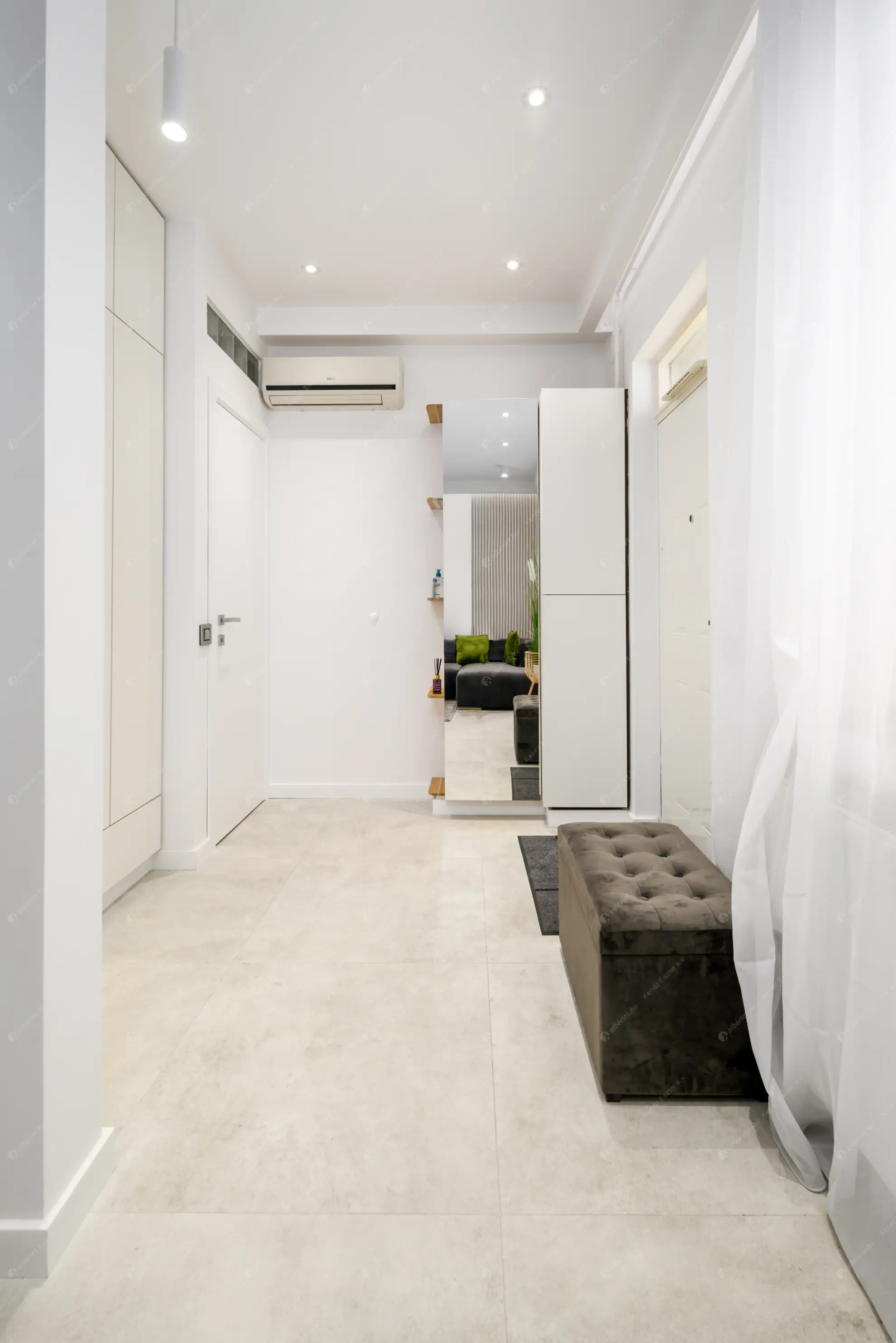 Kiadó albérlet 740000 Ft/hó áron: Budapest, VI. kerület  Vörösmarty utca. Mérete: 100 nm, 5 szobás | Alberlet.hu - 6636141