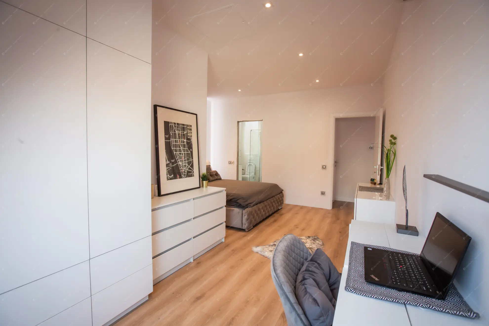 Kiadó albérlet 740000 Ft/hó áron: Budapest, VI. kerület  Vörösmarty utca. Mérete: 100 nm, 5 szobás | Alberlet.hu - 6636153