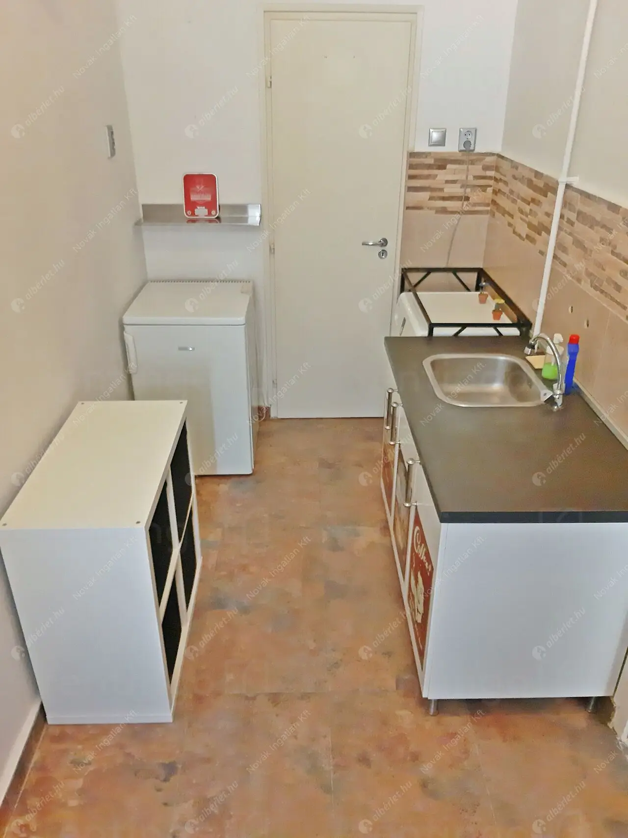 Kiadó albérlet 170000 Ft/hó áron: Budapest, VI. kerület  Vörösmarty utca. Mérete: 21 nm, 1 szobás | Alberlet.hu - 6556166