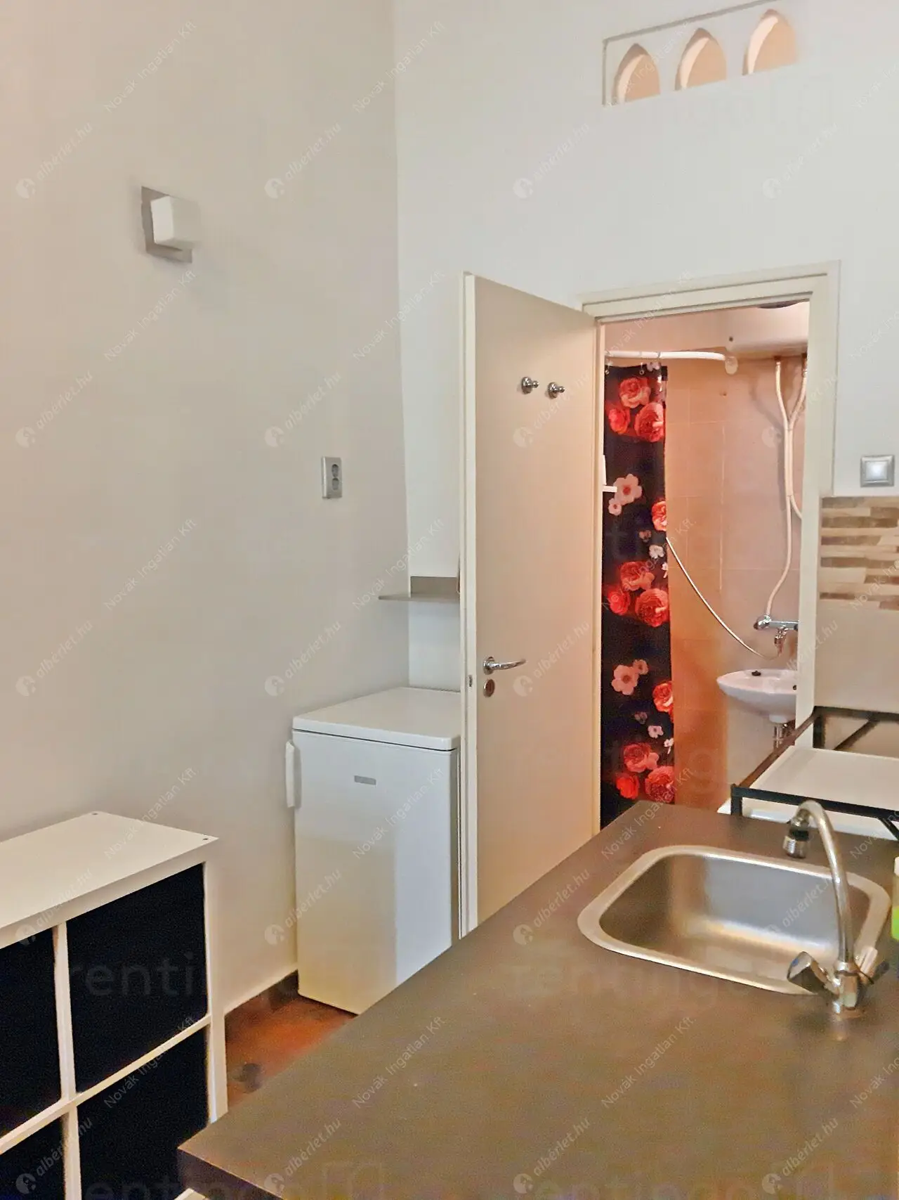 Kiadó albérlet 170000 Ft/hó áron: Budapest, VI. kerület  Vörösmarty utca. Mérete: 21 nm, 1 szobás | Alberlet.hu - 6556169