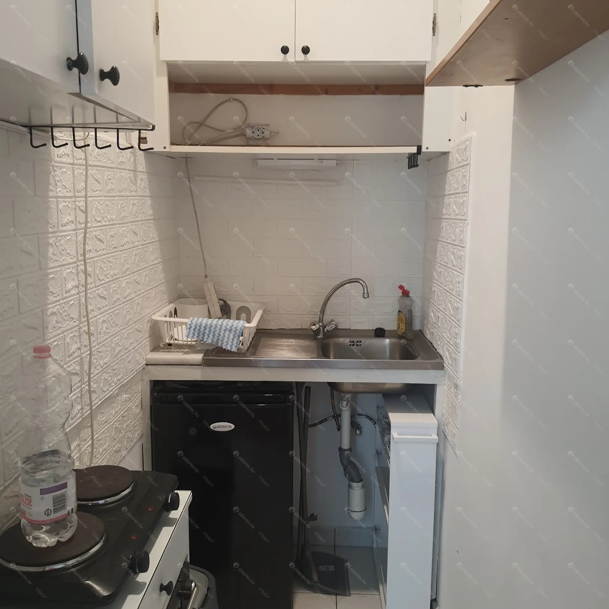 Kiadó albérlet 200000 Ft/hó áron: Budapest, VI. kerület  Vörösmarty utca. Mérete: 28 nm, 1 szobás | Alberlet.hu - 6572120