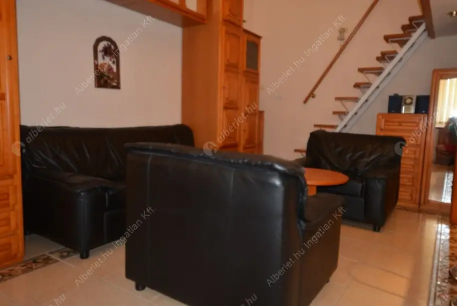 Kiadó albérlet 189000 Ft/hó áron: Budapest, VI. kerület  Vörösmarty utca. Mérete: 40 nm, 1 szobás | Alberlet.hu - 6609605