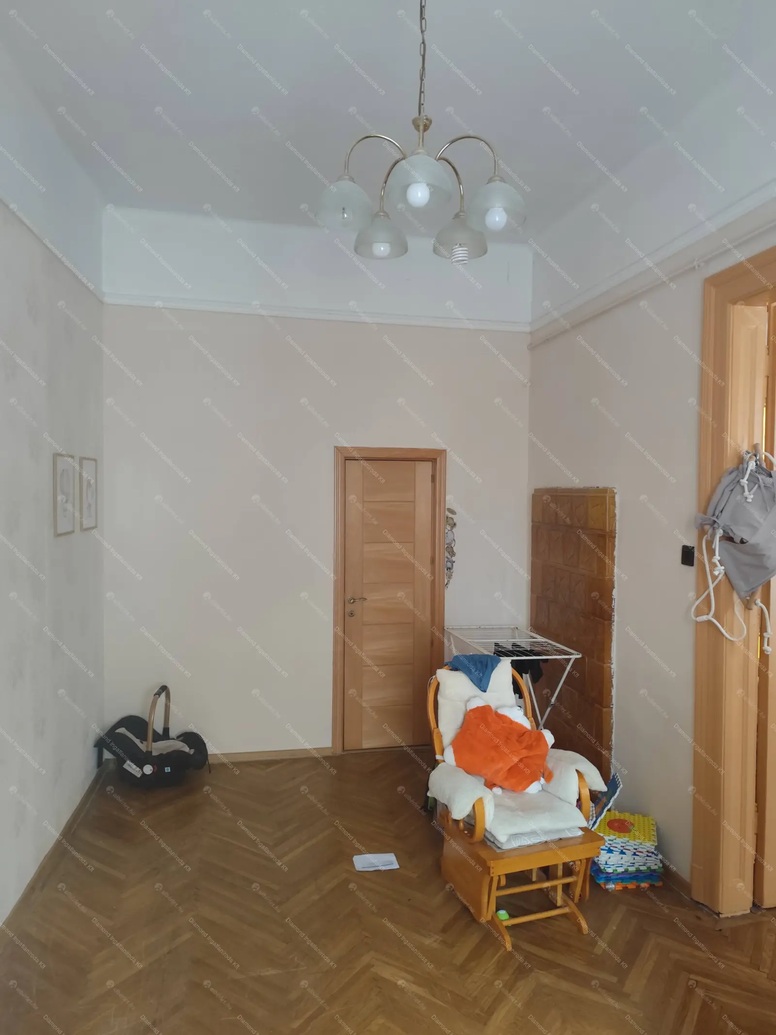 Kiadó albérlet 270000 Ft/hó áron: Budapest, VI. kerület  Vörösmarty utca. Mérete: 70 nm, 2 szobás | Alberlet.hu - 6653862