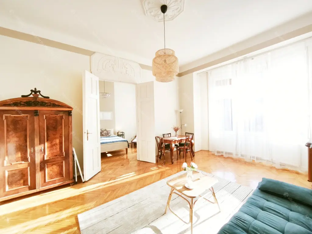 Kiadó albérlet 340000 Ft/hó áron: Budapest, VI. kerület  Vörösmarty utca. Mérete: 70 nm, 2 szobás | Alberlet.hu - 6665621