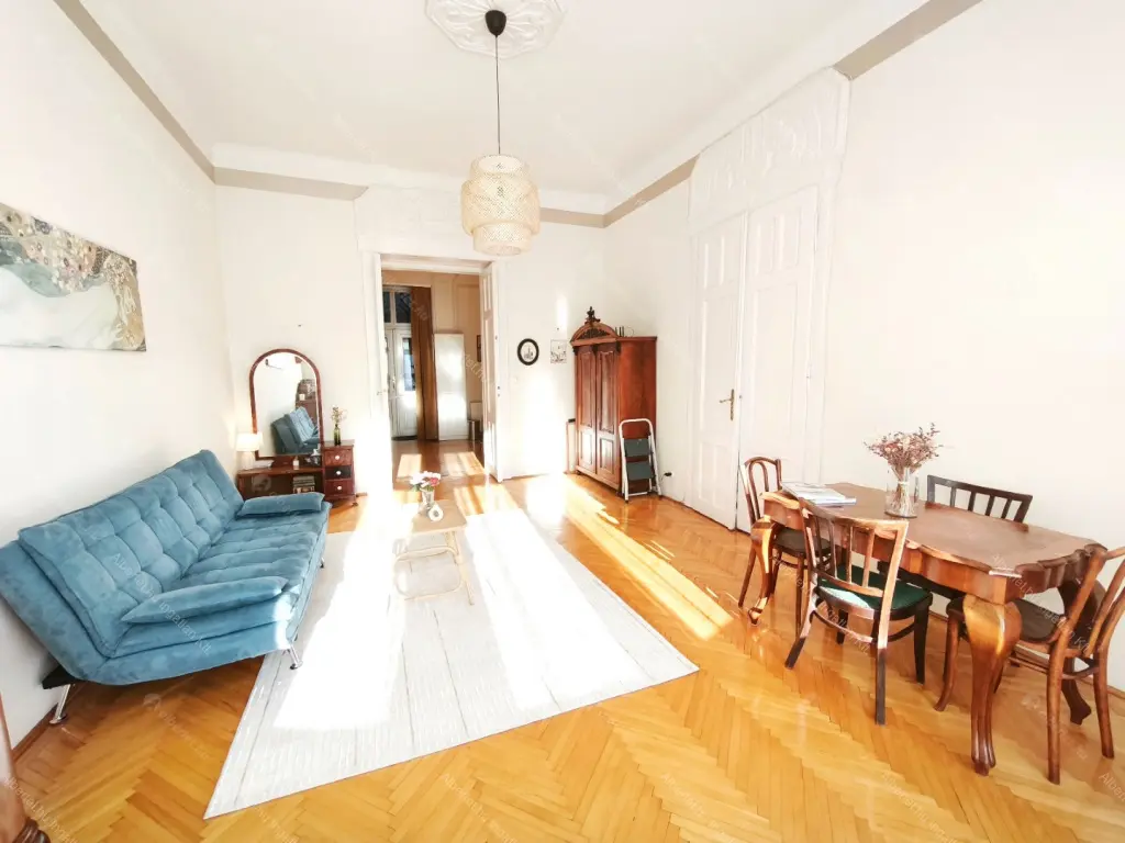 Kiadó albérlet 340000 Ft/hó áron: Budapest, VI. kerület  Vörösmarty utca. Mérete: 70 nm, 2 szobás | Alberlet.hu - 6665634