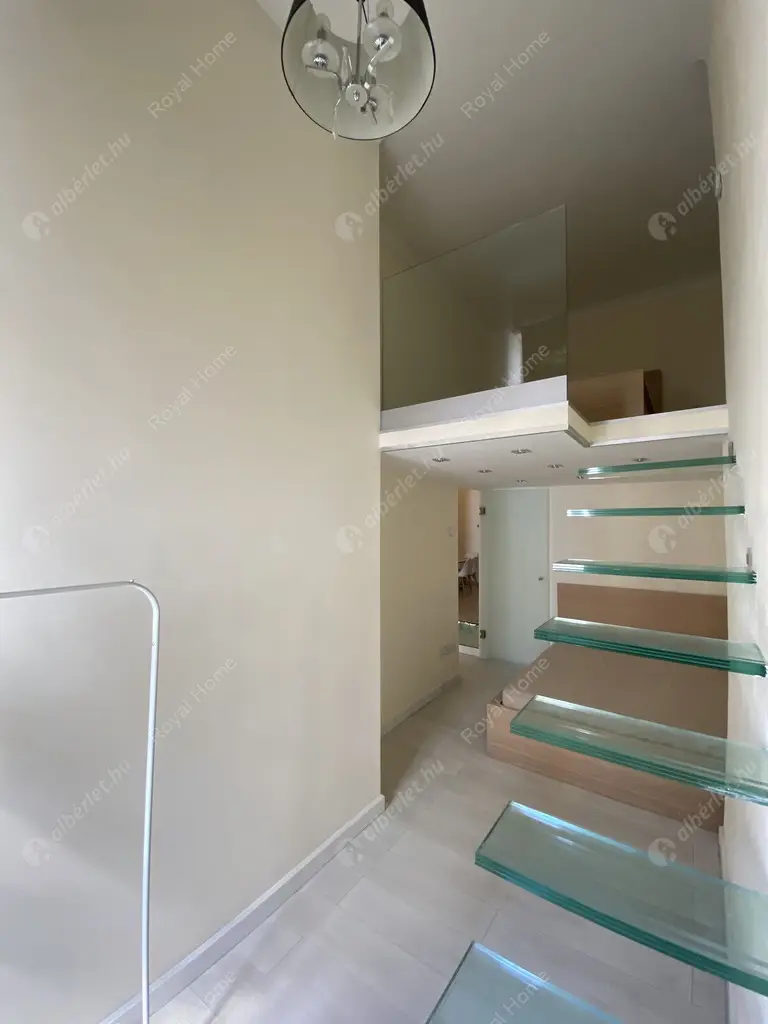 Kiadó albérlet 423000 Ft/hó áron: Budapest, VI. kerület  Vörösmarty utca. Mérete: 70 nm, 3 szobás | Alberlet.hu - 5011538