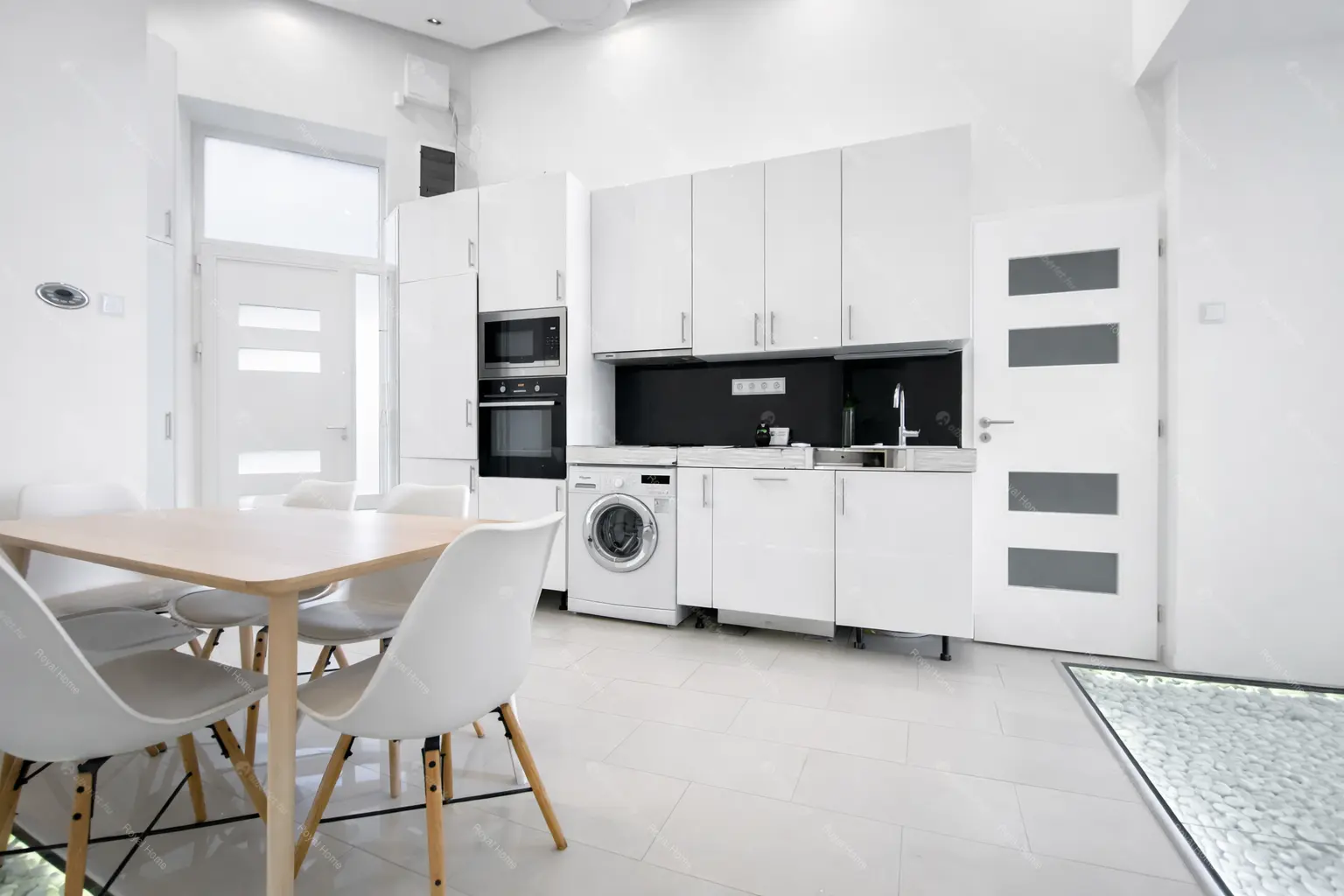 Kiadó albérlet 346000 Ft/hó áron: Budapest, VI. kerület  Vörösmarty utca. Mérete: 70 nm, 3 szobás | Alberlet.hu - 6666420