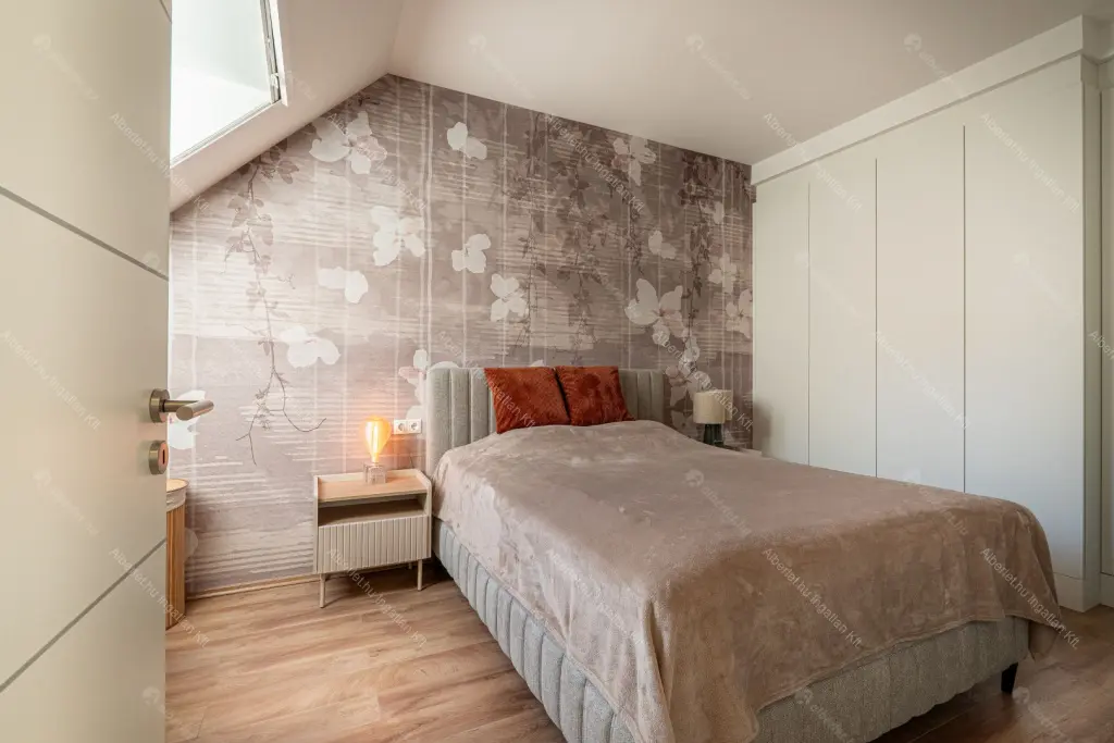 Kiadó albérlet 700000 Ft/hó áron: Budapest, VI. kerület  Vörösmarty utca. Mérete: 73 nm, 3 szobás | Alberlet.hu - 6677335