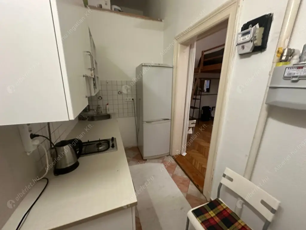 Kiadó albérlet 190000 Ft/hó áron: Budapest, VI. kerület  Weiner Leó utca. Mérete: 25 nm, 1 szobás | Alberlet.hu - 6571872