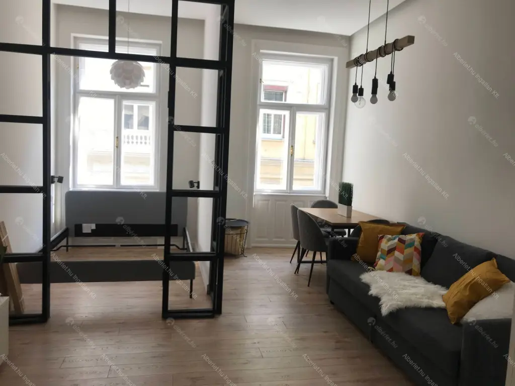 Kiadó albérlet 280000 Ft/hó áron: Budapest, VI. kerület  Weiner Leó utca. Mérete: 35 nm, 1 szobás | Alberlet.hu - 6704472