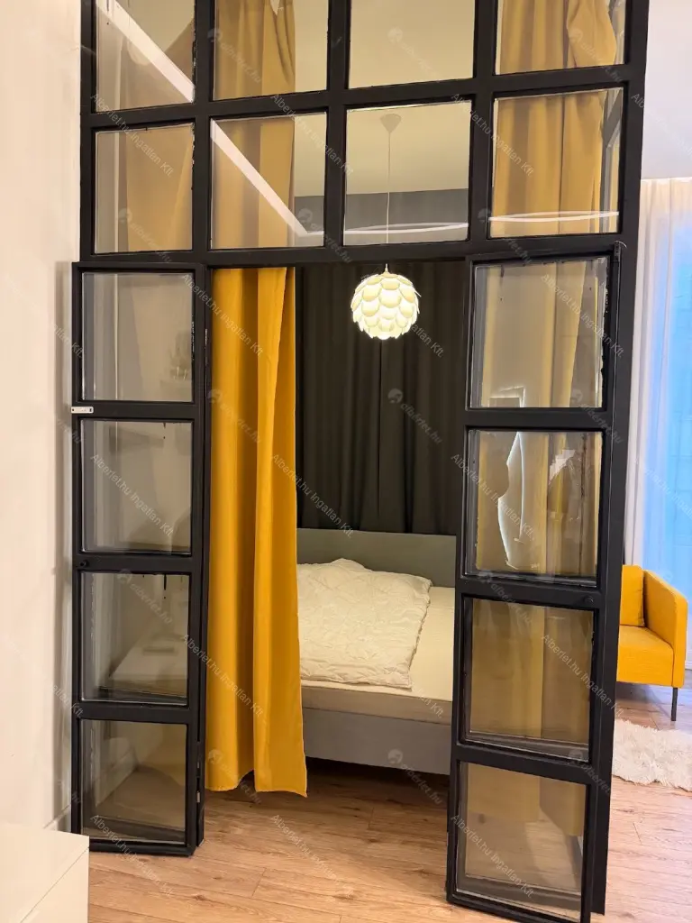 Kiadó albérlet 280000 Ft/hó áron: Budapest, VI. kerület  Weiner Leó utca. Mérete: 35 nm, 1 szobás | Alberlet.hu - 6704482