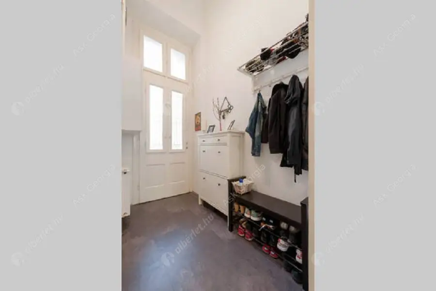 Kiadó albérlet 289000 Ft/hó áron: Budapest, VI. kerület  Weiner Leó utca. Mérete: 40 nm, 1 szobás | Alberlet.hu - 6071367