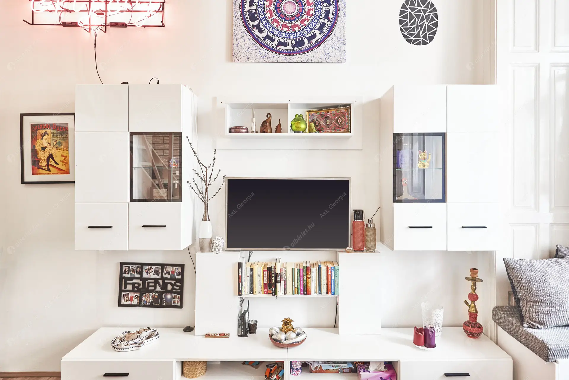 Kiadó albérlet 289000 Ft/hó áron: Budapest, VI. kerület  Weiner Leó utca. Mérete: 40 nm, 1 szobás | Alberlet.hu - 6071370