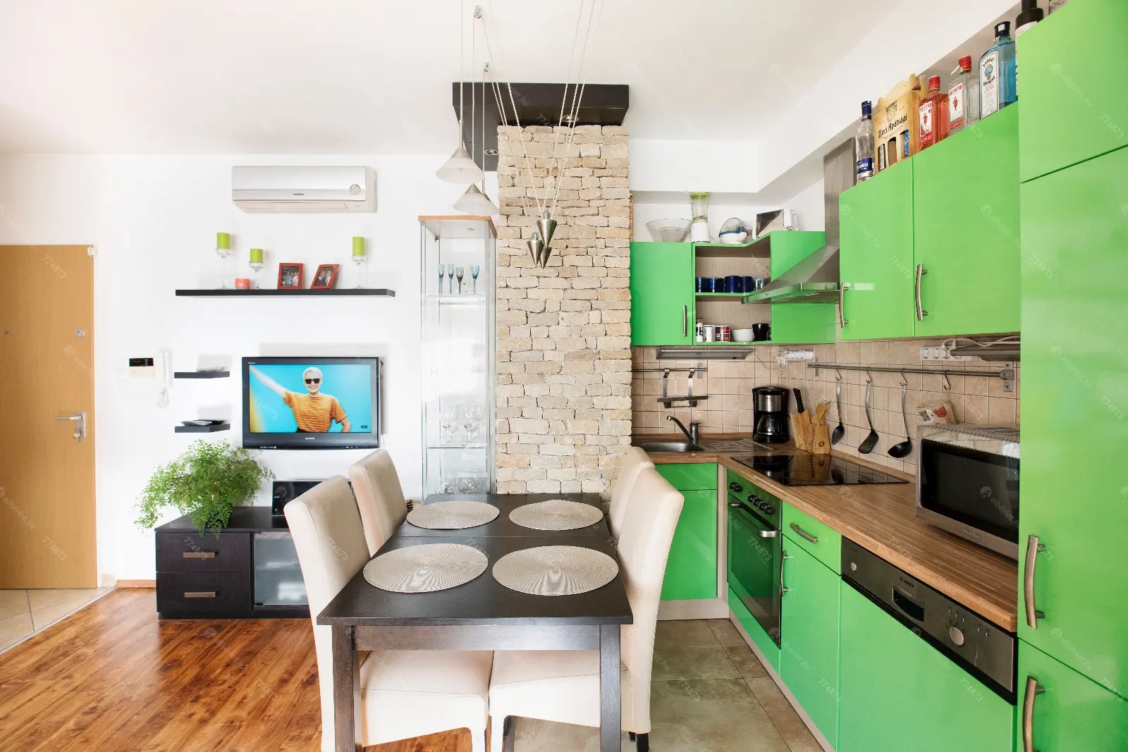 Kiadó albérlet 260000 Ft/hó áron: Budapest, VI. kerület  Weiner Leó utca. Mérete: 48 nm, 2 szobás | Alberlet.hu - 6657324