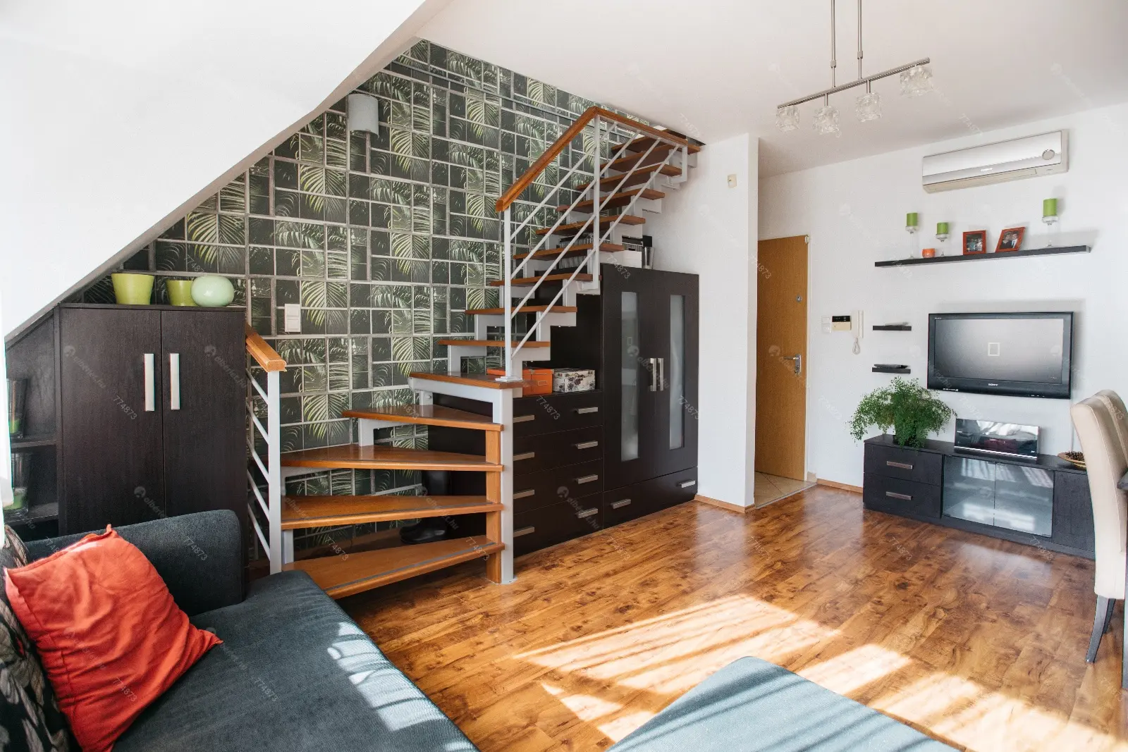 Kiadó albérlet 260000 Ft/hó áron: Budapest, VI. kerület  Weiner Leó utca. Mérete: 48 nm, 2 szobás | Alberlet.hu - 6657325