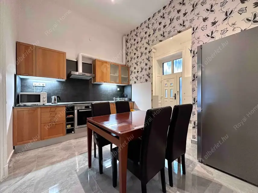 Kiadó albérlet 450000 Ft/hó áron: Budapest, VI. kerület  Weiner Leó utca. Mérete: 80 nm, 4 szobás | Alberlet.hu - 6629229