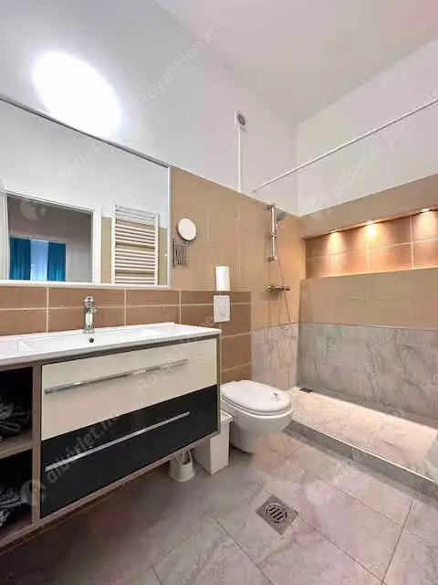 Kiadó albérlet 450000 Ft/hó áron: Budapest, VI. kerület  Weiner Leó utca. Mérete: 80 nm, 4 szobás | Alberlet.hu - 6629232