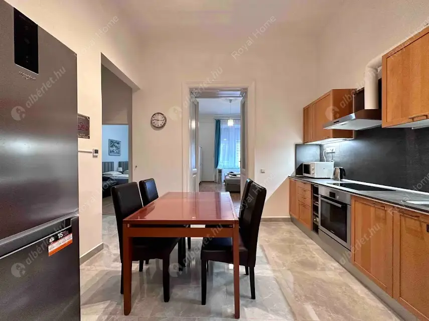 Kiadó albérlet 450000 Ft/hó áron: Budapest, VI. kerület  Weiner Leó utca. Mérete: 80 nm, 4 szobás | Alberlet.hu - 6629234