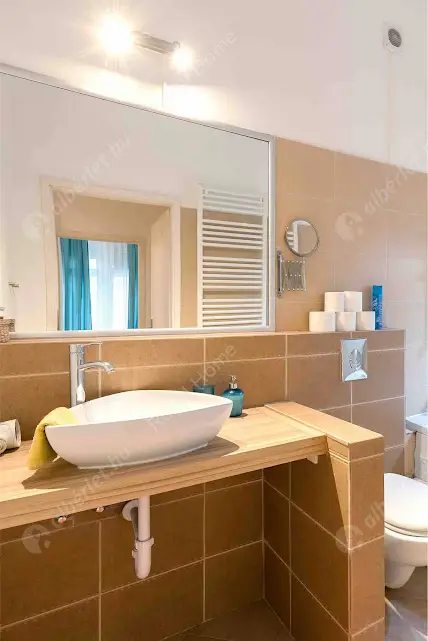 Kiadó albérlet 450000 Ft/hó áron: Budapest, VI. kerület  Weiner Leó utca. Mérete: 80 nm, 4 szobás | Alberlet.hu - 6629245