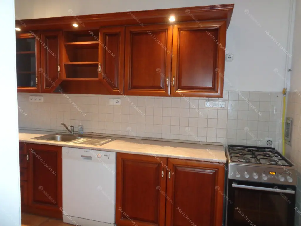 Kiadó albérlet 340000 Ft/hó áron: Budapest, VI. kerület  Weiner Leó utca. Mérete: 86 nm, 3 szobás | Alberlet.hu - 6672342