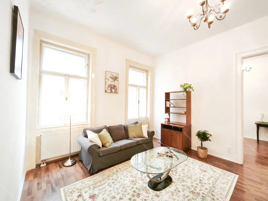 Kiadó albérlet 340000 Ft/hó áron: Budapest, VI. kerület  Weiner Leó utca. Mérete: 86 nm, 3 szobás | Alberlet.hu - 6676834