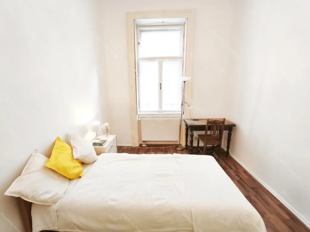 Kiadó albérlet 340000 Ft/hó áron: Budapest, VI. kerület  Weiner Leó utca. Mérete: 86 nm, 3 szobás | Alberlet.hu - 6676837