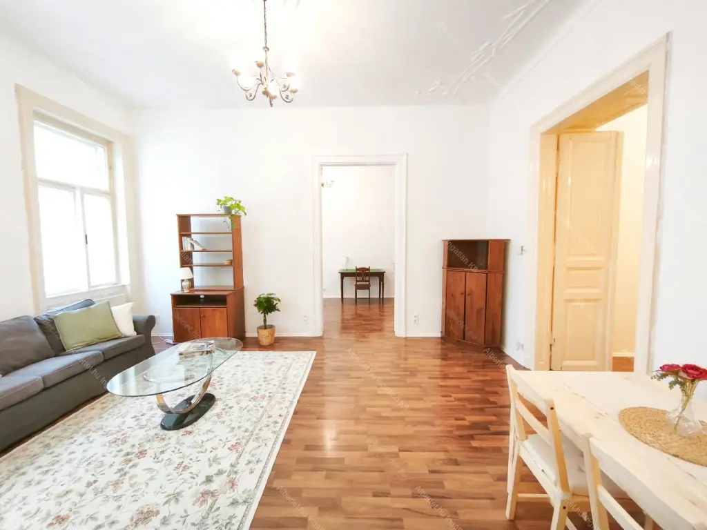 Kiadó albérlet 340000 Ft/hó áron: Budapest, VI. kerület  Weiner Leó utca. Mérete: 86 nm, 3 szobás | Alberlet.hu - 6676840