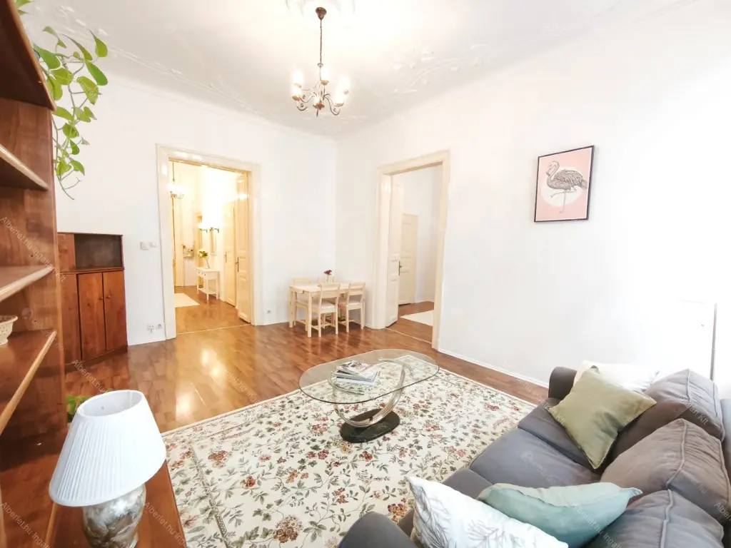 Kiadó albérlet 340000 Ft/hó áron: Budapest, VI. kerület  Weiner Leó utca. Mérete: 86 nm, 3 szobás | Alberlet.hu - 6676841