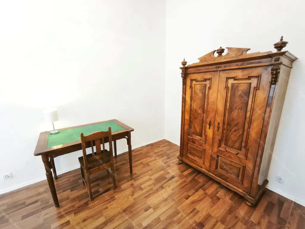 Kiadó albérlet 340000 Ft/hó áron: Budapest, VI. kerület  Weiner Leó utca. Mérete: 86 nm, 3 szobás | Alberlet.hu - 6676846