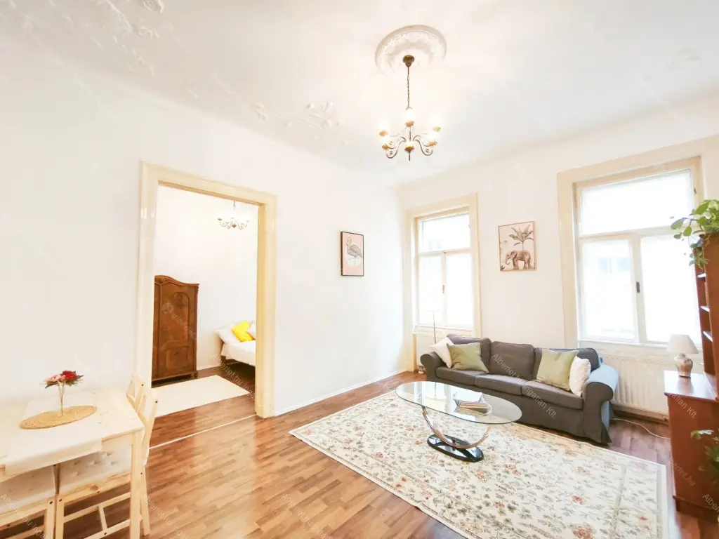 Kiadó albérlet 340000 Ft/hó áron: Budapest, VI. kerület  Weiner Leó utca. Mérete: 86 nm, 3 szobás | Alberlet.hu - 6676847