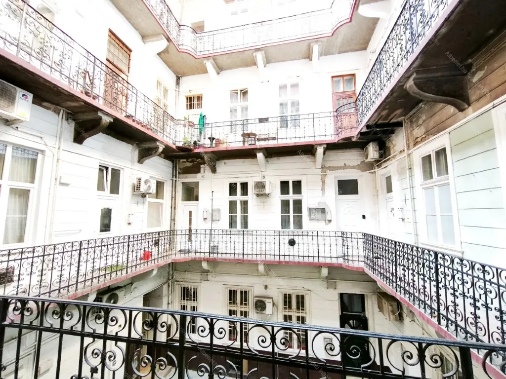 Kiadó albérlet 340000 Ft/hó áron: Budapest, VI. kerület  Weiner Leó utca. Mérete: 86 nm, 3 szobás | Alberlet.hu - 6676860