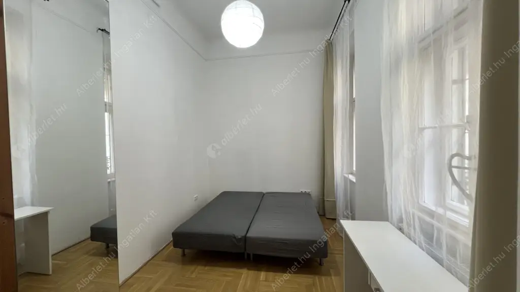 Kiadó albérlet 350000 Ft/hó áron: Budapest, VI. kerület  Weiner Leó utca. Mérete: 90 nm, 4 szobás | Alberlet.hu - 6564166