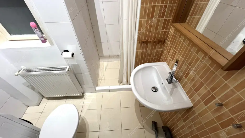 Kiadó albérlet 350000 Ft/hó áron: Budapest, VI. kerület  Weiner Leó utca. Mérete: 90 nm, 4 szobás | Alberlet.hu - 6564170